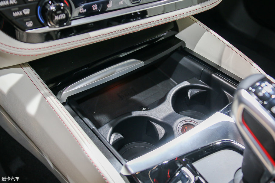 北京师范大学出版集团代表中国出版界参加第25届阿曼马斯喀特国际书展-爱游戏(ayx)中国官方网站(图2) ayx官网