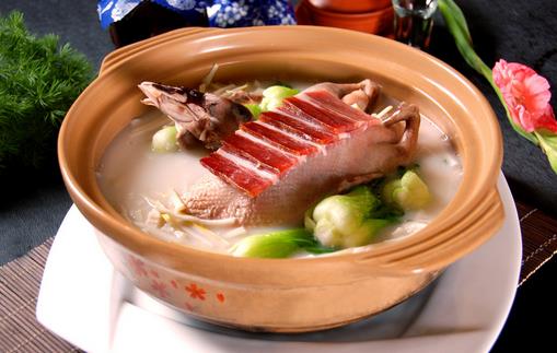 爱游戏（ayx）中国官方网站_越秀地产：拟出售南海越秀100%股权及债务 转让底