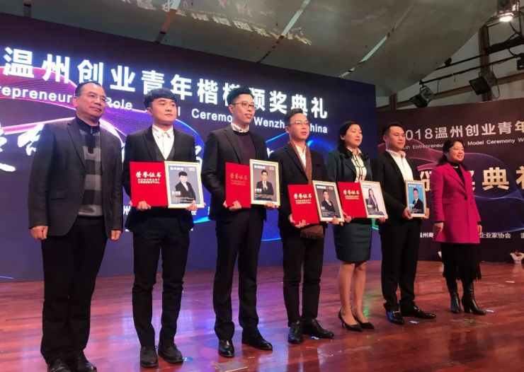 
参保城乡住民养老保险该选哪个档次？领几多钱？这篇一定要看看！|ayx官网